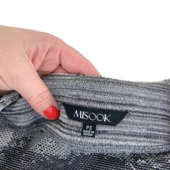 Misook Grey and Black Graphic Squares Cardigan - Picture 3 of 5